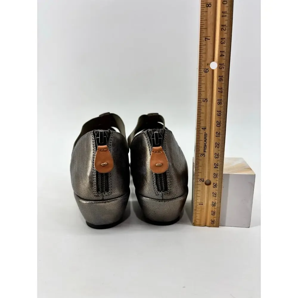 Gentle Souls Womens Size 7.5 Lana Metallic Sandals Wedge Elastic